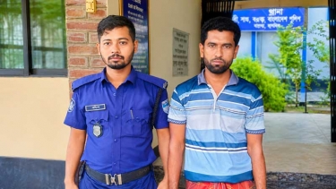 সালথায় পুলিশের বিশেষ অভিযানে ৩৫ পিস ইয়াবাসহ মাদক কারবারি গ্রেপ্তার