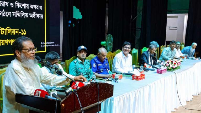 মাদক, সন্ত্রাস ও সাইবার অপরাধ প্রতিরোধে র্যাব-১১’র ‘টাউন হল মিটিং’ অনুষ্ঠিত