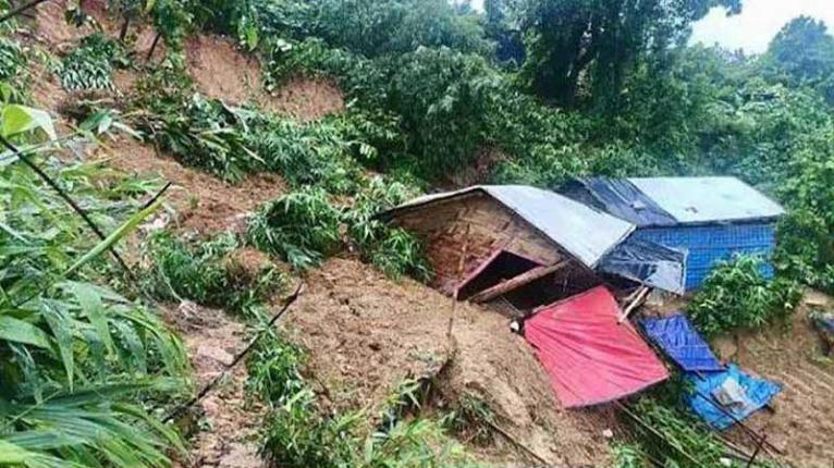 চট্টগ্রামে পাহাড় ধসে ১৩ জন নিহত