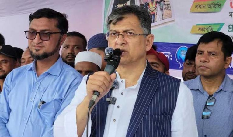 মানুষের কল্যাণ নিশ্চিত করাই সরকারের মূল লক্ষ্য : স্বরাষ্ট্রমন্ত্রী