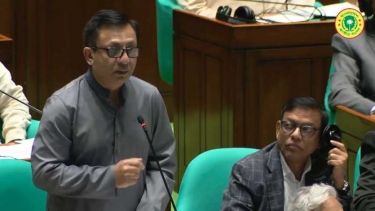 ন্যায্যমূল্য ও স্বল্পসুদে ঋণ: লবণ চাষিদের ভাগ্য বদলাবে সরকারের উদ্যোগ