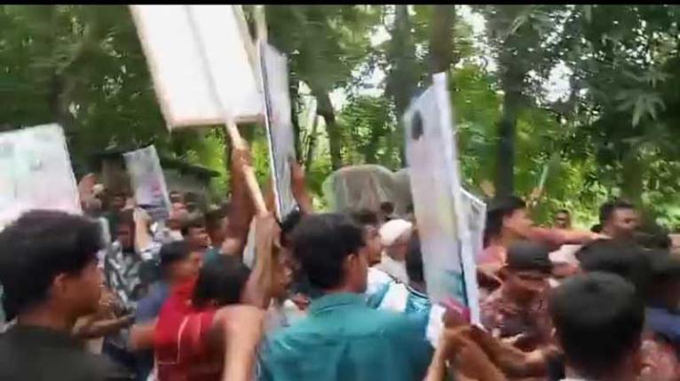 বোয়ালমারীতে ইউনিয়ন বিএনপির সম্মেলনে মারামারী