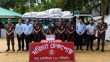 মিয়ানমারে পাচারকালে ৬০০ বস্তা সিমেন্ট উদ্ধার, আটক ৫