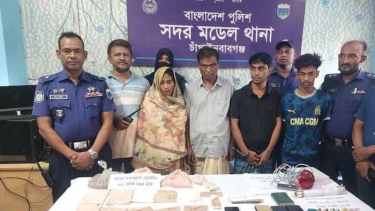 চাঁপাইনবাবগঞ্জে আড়াই কেজি হেরোইনসহ একই পরিবারের ৪ জন আটক