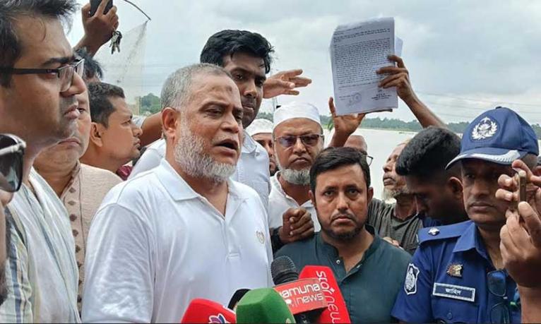 হবিগঞ্জে নদী ভাঙন এলাকা পরিদর্শন করলেন হুইপ জিকে গউছ
