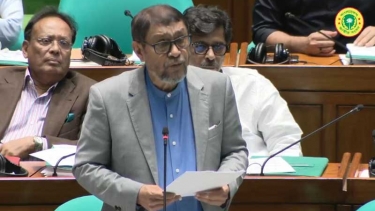 বিনা প্রেসক্রিপশনে অ্যান্টিবায়োটিক বিক্রি রোধে কঠোর অভিযান চলবে : স্বাস্থ্যমন্ত্রী