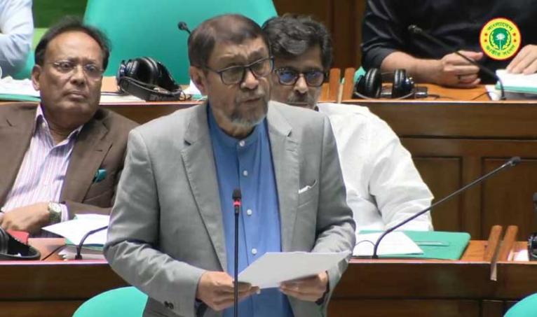 বিনা প্রেসক্রিপশনে অ্যান্টিবায়োটিক বিক্রি রোধে কঠোর অভিযান চলবে : স্বাস্থ্যমন্ত্রী