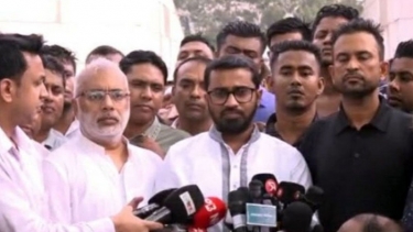 জিয়াউর রহমান ও খালেদা জিয়ার কবরে রাশেদ খাঁনের শ্রদ্ধা নিবেদন