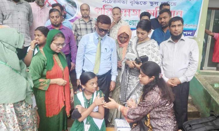 ডেঙ্গু প্রতিরোধে নারায়ণগঞ্জ মর্গ্যান স্কুলে শিক্ষার্থীদের সচেতনতা ও পরিচ্ছন্নতা অভিযান