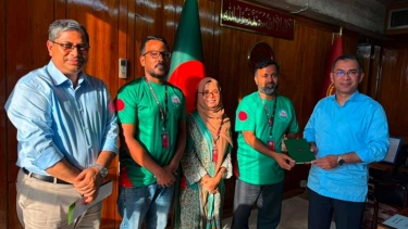 প্রধানমন্ত্রীর সঙ্গে বিডি ক্লিন প্রতিনিধিদলের সৌজন্য সাক্ষাৎ