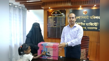অসহায় স্বপ্নার পাশে দাঁড়ালেন নারায়ণগঞ্জ সদরের ইউএনও এস এম ফয়েজ উদ্দিন