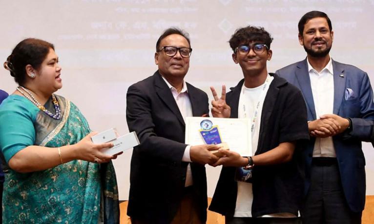 কোনো ‘প্রতিবন্ধকতায়’ প্রতিভা থেমে থাকবে না : আইসিটি মন্ত্রী