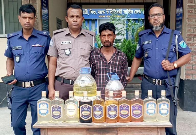 সালথায় ২০ লিটার দেশি মদ উদ্ধার, কারবারি গ্রেপ্তার