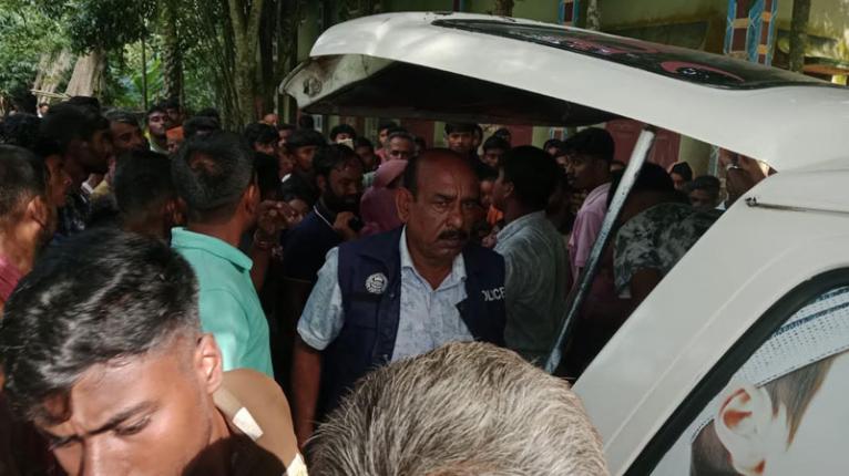 বোয়ালমারীতে সেচপাম্পের তার চুরি করতে গিয়ে বিদ্যুৎস্পৃষ্ট মৃত্যু
