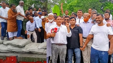 ​কালকিনিতে আড়িয়াল খাঁ নদীর তীর প্রতিরক্ষা কাজের উদ্বোধন করলেন এমপি খোকন তালুকদার