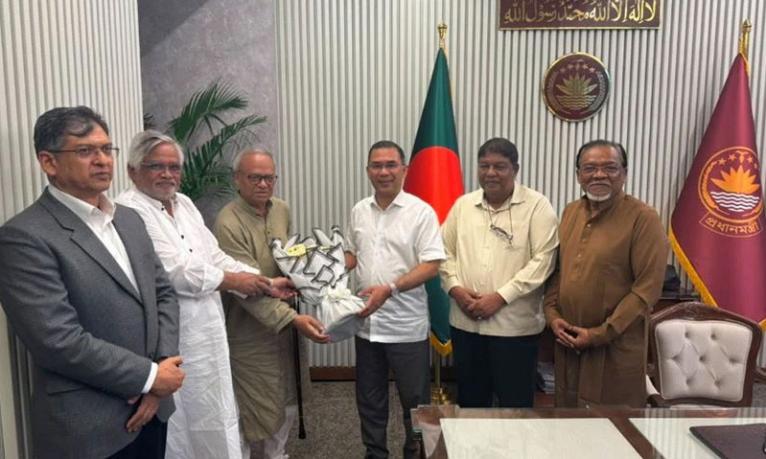তারেক রহমানের সঙ্গে বিএনপির স্থায়ী কমিটির নতুন সদস্যদের সাক্ষাৎ