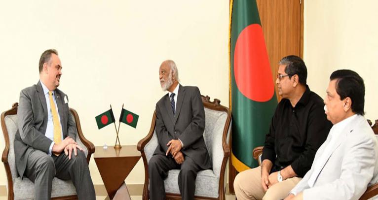 পানি, বর্জ্য ব্যবস্থাপনা ও নবায়নযোগ্য জ্বালানি খাতে যুক্তরাষ্ট্রের অভিজ্ঞতা কাজে লাগাতে আগ্রহী সরকার