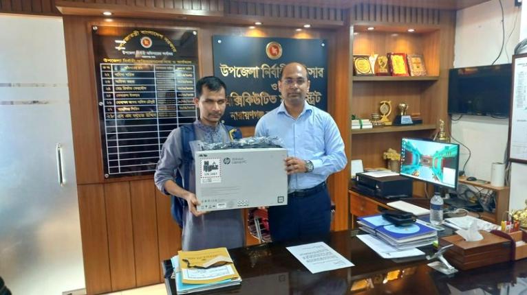 ঢাকা বিশ্ববিদ্যালয়ের দৃষ্টিপ্রতিবন্ধী শিক্ষার্থী কামালের আকুতি, পাশে দাঁড়ানোর আশ্বাস সদর ইউএনও ফয়েজউদ্দিনের
