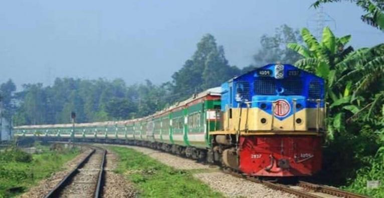 বোয়ালমারীতে ট্রেনের ধাক্কায় বৃদ্ধা নিহত