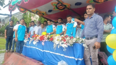 প্রধানমন্ত্রীর দিকনির্দেশনায় মাদারীপুরের খেলার মাঠগুলো খেলাধুলার উপযোগী করা হবে:খোকন তালুকদার