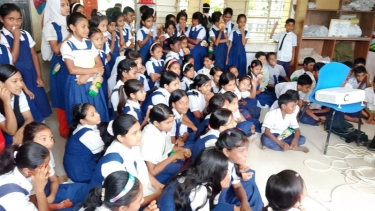 ফরিদপুরে নির্বাচনী ইশতেহার বাস্তবায়নে চলচ্চিত্র প্রদর্শন