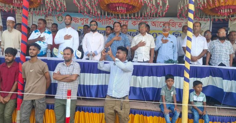 সদরপুরে কৃষ্ণপুর স্পোর্টিং ক্লাবের ফুটবল টুর্নামেন্টের তৃতীয় ম্যাচ অনুষ্ঠিত