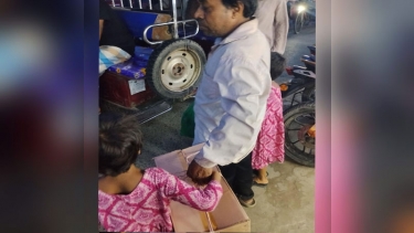 এক বাবার হাতে স্বপ্নকন্যার শেষযাত্রা—বাক্সবন্দি শিশুকন্যাকে নিয়ে ফিরলেন সদরপুরে