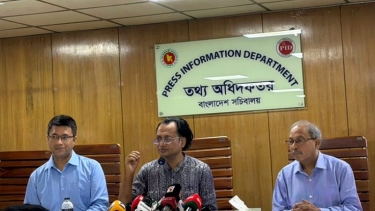 মালয়েশিয়ায় ২ লাখ কর্মী পাঠাবে সরকার, ১০ হাজার যাবে বিনাখরচে : তথ্য উপদেষ্টা