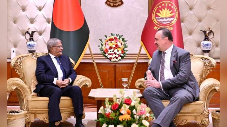 যুক্তরাষ্ট্র ভ্রমণে ভিসা বন্ড ব্যবস্থা আরো সহজ করার আহ্বান রাষ্ট্রপতির
