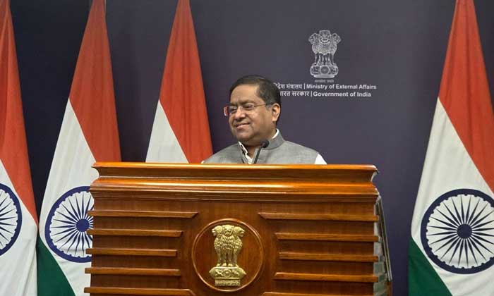 শেখ হাসিনা আমলের ১০১ চুক্তি পর্যালোচনা করবে ঢাকা, যা বলল ভারত
