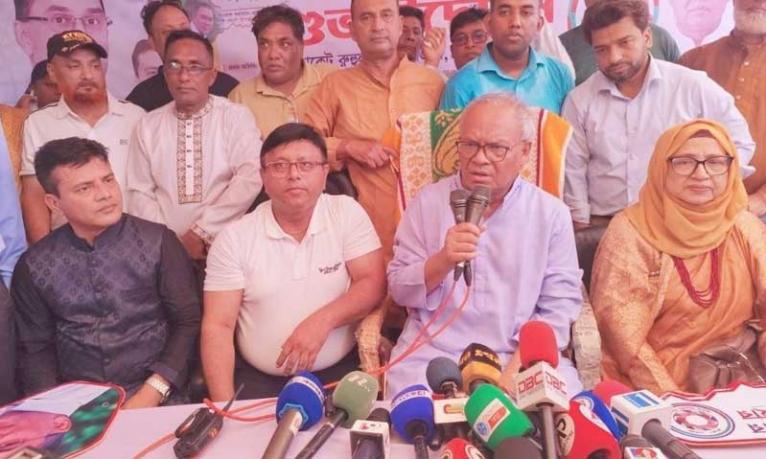 জামায়াতে ইসলামী বারবার মানুষের সঙ্গে মোনাফেকি করছে : রিজভী