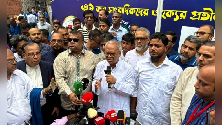 গণমাধ্যমের স্বাধীনতার কোনো বিকল্প নেই : রুহুল কবির রিজভী