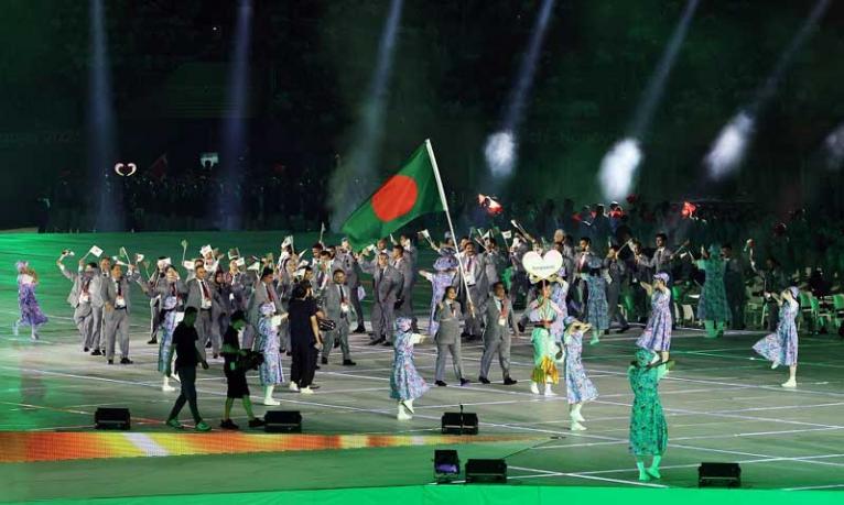 ঐক্যের বার্তায় পর্দা উঠল এশিয়ান গেমসের