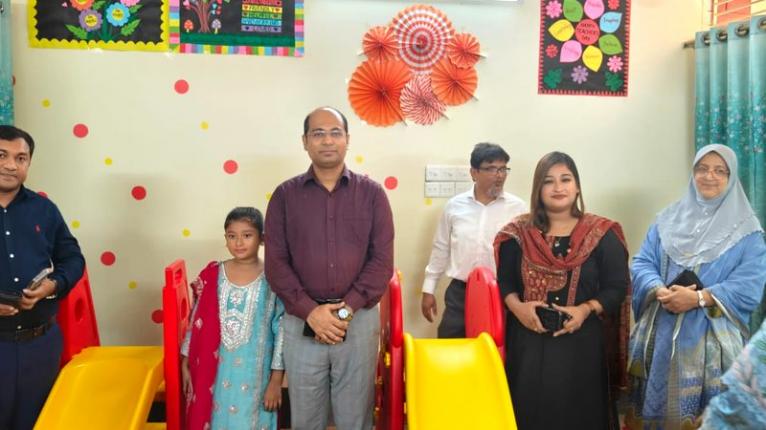 ‘স্বপ্নের সিঁড়ি পাঠাগার’: নারায়ণগঞ্জ সদরের প্রাথমিক বিদ্যালয়গুলোতে উপজেলা প্রশাসনের ব্যতিক্রমী উদ্যোগ