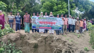 আলফাডাঙ্গায় মধুমতির ভয়াল থাবা, হুমকিতে স্কুল-মাদ্রাসা-বসতবাড়ি, প্রতিরোধের দাবিতে মানববন্ধন