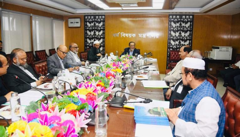 ফেনীর ফুলগাজী উপজেলার ২৭০ জন মসজিদের ইমাম, মুয়াজ্জিন ও খাদেম এবং ১০ জন পুরোহিতকে সম্মানি প্রদান করবেন প্রধানমন্ত্রী : জনপ্রশাসন উপদেষ্টা