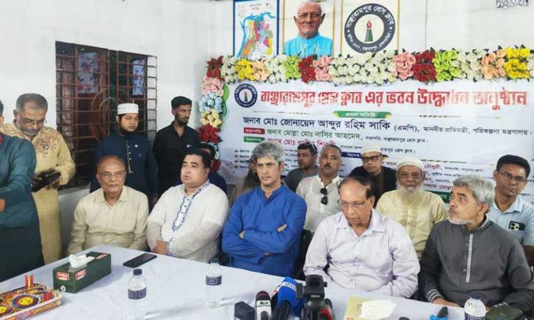 ফ্যাসিস্টরা ১৫ বছর সংবাদপত্রের গলা টিপে ধরেছিল : জোনায়েদ সাকি