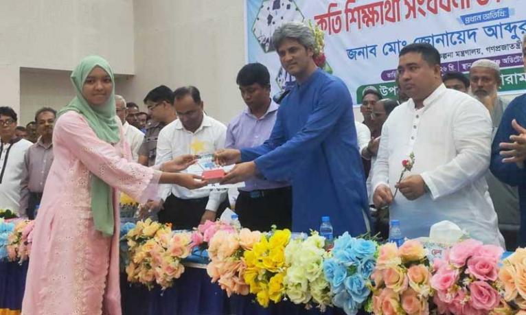 প্রাইমারি-মাধ্যমিক স্কুলে মিড ডে মিল চালু হবে : জোনায়েদ সাকি