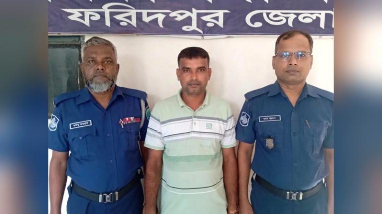 আলফাডাঙ্গায় গ্রেপ্তারি পরোয়ানায় এনামুল শেখ গ্রেপ্তার