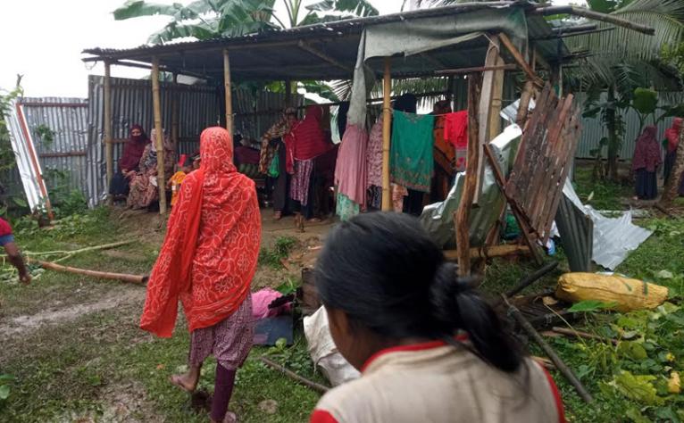 সরিষাবাড়ীতে গভীর রাতে বসতবাড়িতে অগ্নিসংযোগ ও লুটপাট, আহত ৩
