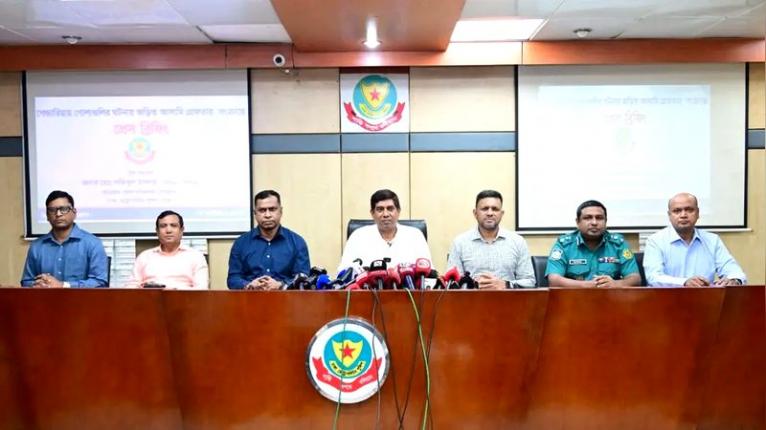 সংসদের সামনে শিক্ষিকা হত্যা : উদ্ধার বাইক নিয়ে ধোঁয়াশা, ছায়া তদন্তে ডিবি