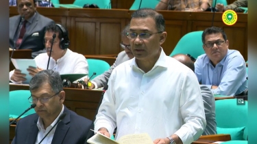 জ্বালানি সংকট মোকাবিলায় বাড়ছে এলএনজি আমদানি ও সরবরাহ: প্রধানমন্ত্রী
