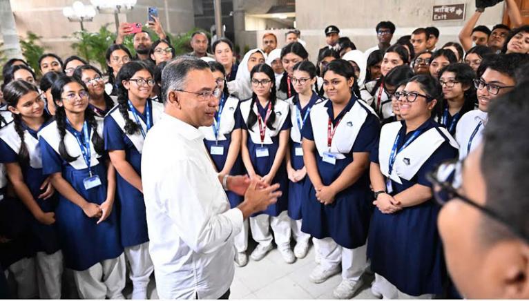 পরিবেশ রক্ষা করতে গাছ লাগানোর অভ্যাস গড়ে তুলতে হবে : প্রধানমন্ত্রী