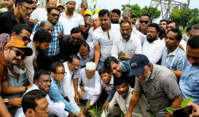 ফতুল্লা থানা বিএনপির প্রতিষ্ঠাবার্ষিকী: র্যালি ও বৃক্ষরোপণে