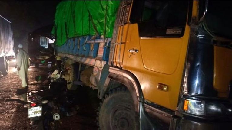 মধুখালীতে বাস-ট্রাক সংঘর্ষে সুপারভাইজার নিহত, আহত ১৫