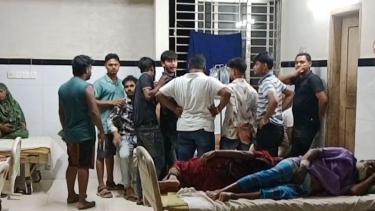বোয়ালমারী হাসাহাসি নিয়ে কিশোরদের মধ্যে সংঘর্ষ, ছুরিকাঘাতে আহত ৬