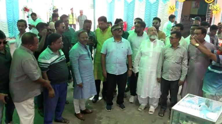 নাটোরে পূজামণ্ডপ পরিদর্শন করলেন ভারতীয় সহকারী হাইকমিশনার