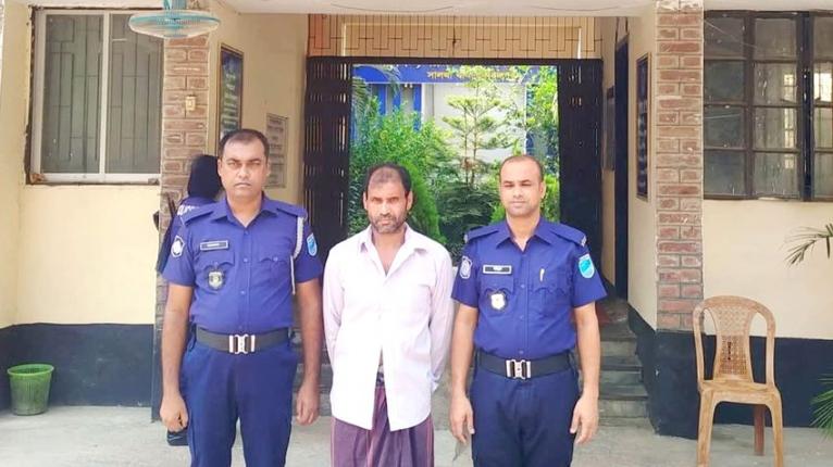 সালথায় চুরি-ছিনতাইসহ ১৭ মামলার আসামি গ্রেপ্তার