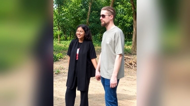 বাংলাদেশে এসেই ধর্ম বদলে বিয়ে করলেন ফিনল্যান্ডের নাগরিক