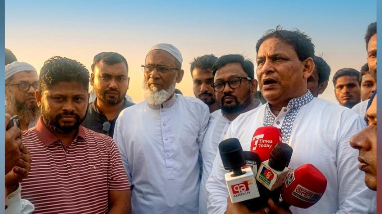 বটবাহিনী গতকালের নির্বাচনে হেরে গিয়েও তারা বিভিন্ন ধরনের অপপ্রচার করার চেষ্টা করছে : খোকন
